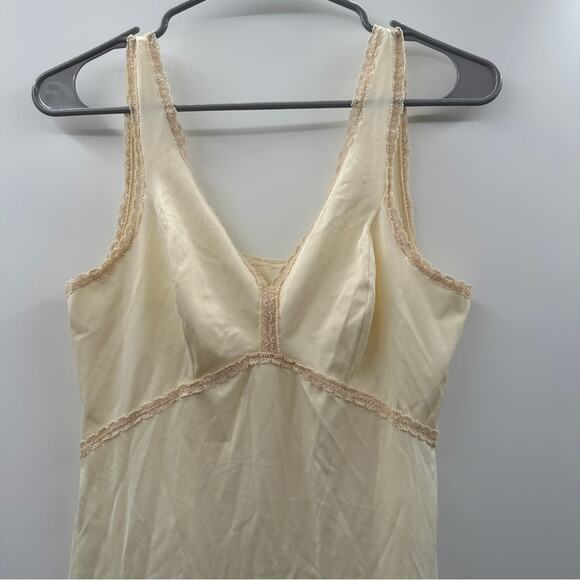 Vintage Union Made 80s Cream Non-Cling Sleeveless‎ Slip Dress Size S Estimated - Picture 2 of 11